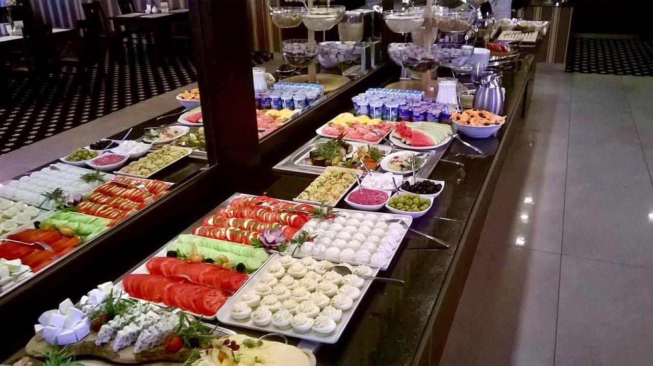 格丁尼亚法尔图姆商务酒店 露米雅 外观 照片
